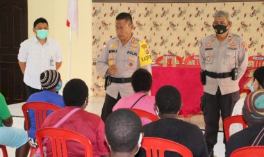 Wujud Kepedulian Kapolres Merauke Beri Bantuan Kepada Mama-mama Papua