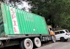 Rem Truk Kontener Blong, Mengakibatkan Tabrakan Beruntun di Kotaraja