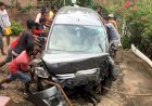 Hilang Kendali, pengemudi Mobil Suzuki Meninggal dunia Tabrak Tembok Gereja