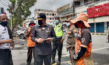 Pemkot Jayapura, Tertipkan Parkiran Diruas Jalan Kota, Guna Menghindari Kemacetan