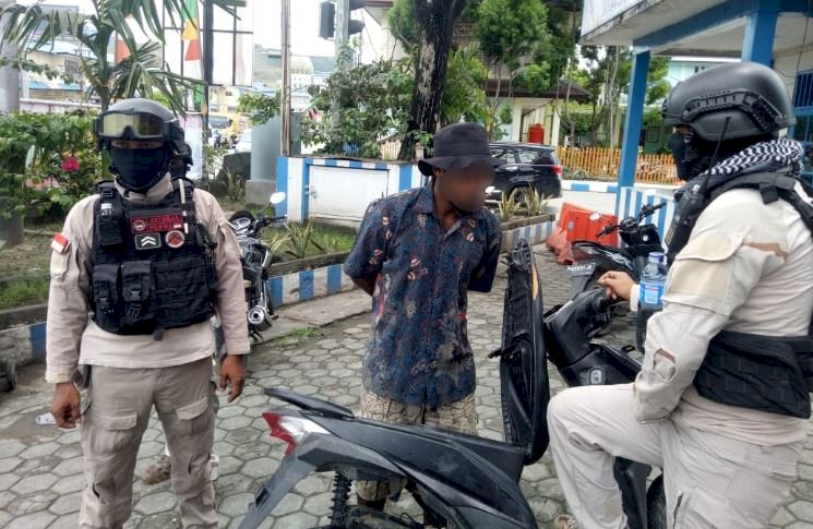 Pelaku pengendara motor curian ketika tangkap oleh tim Rajawali Polresta Jayapura