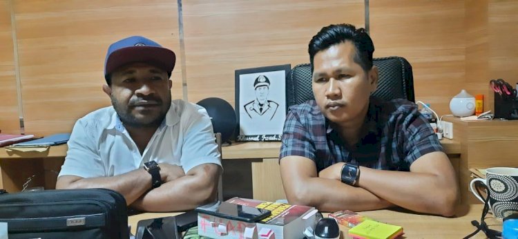 Kasubsi Penyidikan, Stevy Ayorbaba dan Kepala Seksi Pidana Khusus, Khusnul Fuad