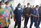 Terapi Kaki, Alasan Gubernur Lukas Enembe Naik Ojek Ke Papua Nugini Lewat Jalur Tikus