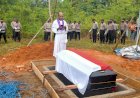 Polres Boven Digoel Gelar Upacara Pemakaman Kedinasan Almarhum Purnawirawan Polri Sertu Martinus Ukarop