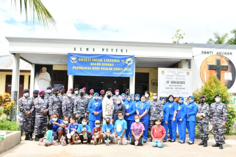 Foto bersama Lantamal XI Merauke bersama anak Yatim ddi Panti Asuhan Vincentius. Jumat (30/4)