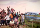 Panen Pemberdayaan Lahan Sawah Masyarakat Kampung Urumb Bersama Satgas Mandala 1