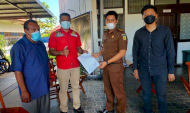 Polres Boven Digoel Serahkan Tersangka Tindak Pidana Korupsi di Kejaksaan Negeri Merauke