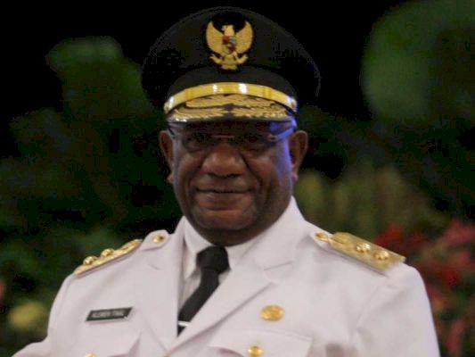 Wakil Gubernur Papua, Klemen Tinal 