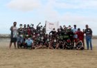 Peduli Lingkungan Hidup, Mahasiswa PJKR Unmus Bersihkan Pantai Lampu Satu