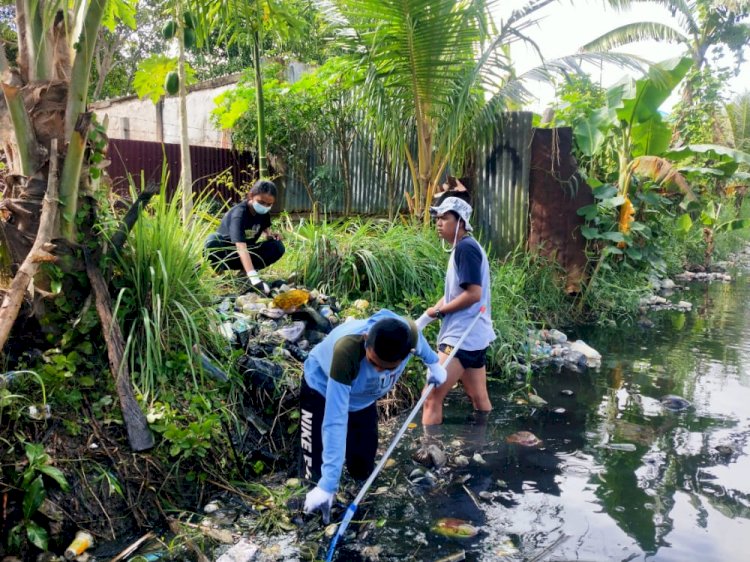 Himpunan Mahasiswa Sipil Universitas Musamus Lakukan Pembersihan Drainase. Ka,is (29/5)