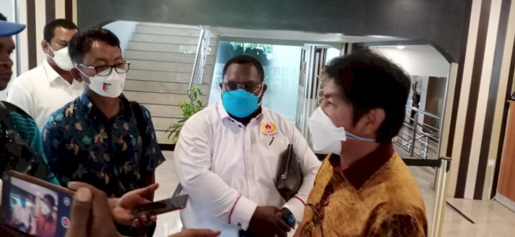 Katua Pengprov Perbakin Papua, Johny Banua Rouw saat ditemui awak media