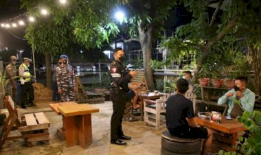 Apel Gabungan TNI-Polri dan Satpol PP Guna Menghimbau Masyarakat Tetap Mematuhi Prokes