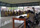 Bhakamtibmas Polres Boven Digoel Lakukan Pengawalan Pembagian BLT Dana Kampung