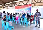 Tak Kenal Lelah, Korps Marinir TNI AL Gencar Laksanakan Serbuan Vaksinasi kepada Masyarakat Distrik Aimas