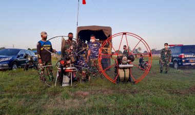 Lanud J.A Dimara Laksanakan Latihan Paramotor di Bandara Mopah