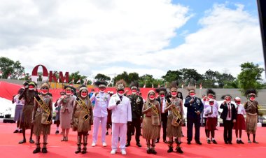 Presiden Jokowi Menyapa Masyarakat Merauke Melalui Konferensi Video 