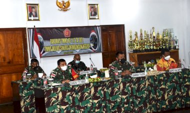 Melalui Vicon Dandim Merauke dan Bupati Mappi Mengikuti Rakornis TMMD ke-112