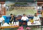 Siswi SMP Negeri Buti Terpaksa Belajar Menggunakan Pelita Karena Rumahnya Belum Ada Aliran Listrik 