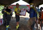Ajak Sukseskan PON XX Dan Vaksinasi, Danrem 174 Merauke Bagikan Bingkisan Bantuan Presiden RI