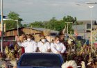 Tiba di Boven Digoel Hengki Yaluwo dan Lexi Romel Wagiu Disambut Ribuan Warga dengan Tari-Tarian