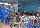 Danlantamal XI Merauke Meninjau Serbuan Vaksin di Kampung Sermayam
