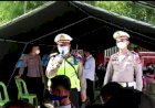 Kasat Lantas Polres Boven Digoel Berikan Himbauan Berlalulintas kepada Peserta Gerai Vaksin Presisi