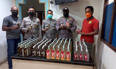 Polisi Amankan Ratusan Botol Minuman Keras Ilegal di KM. Dobonsolo