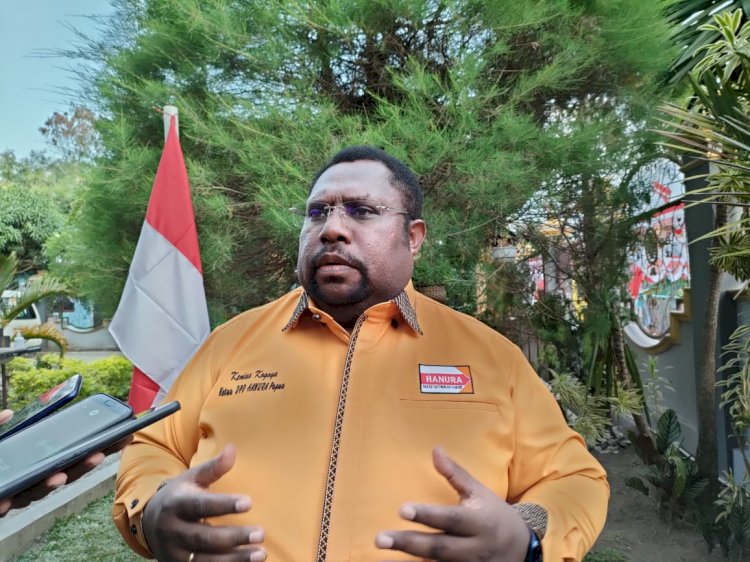 Ketua DPD Partai  Hanura Papua, Kenius Kogoya 