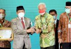 Galang Zakat ASN Jateng Rp 2,5 Miliar, Ganjar Pranowo Terima Penghargaan Baznas