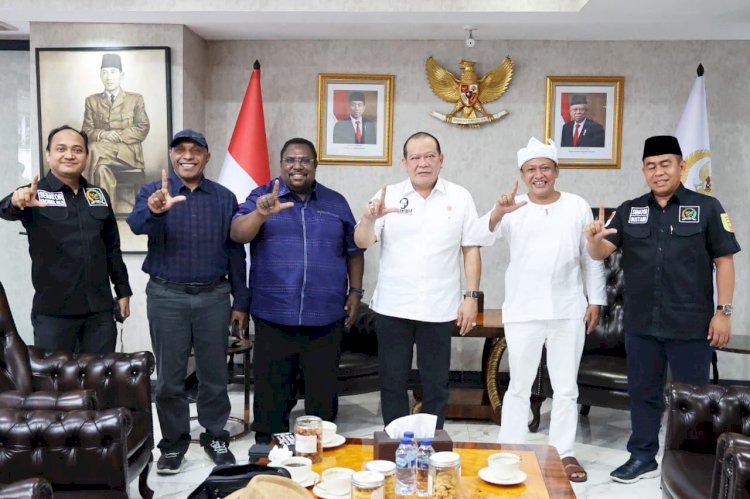 foto bersama dengan Ketua DPD RI, AA LaNyalla Mahmud Mattalitti/istimewa