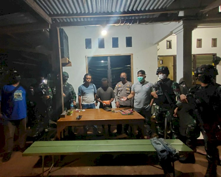 Personil Gabungan Polri-TNI Berhasil Membekuk Pelaku Bersama BB Ganja di Batas RI-PNG