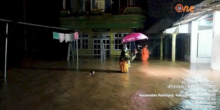 Banjir menggenangi beberapa lokasi di Jember, Jawa Timur/Ist