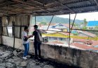 Diduga Korsleting Listrik, Lantai Tiga Rumah Kontrakan Terbakar di Abepura