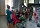 Babinsa Ramil Mindiptana Boven Digoel Bantu Posyandu Rutin Kamka