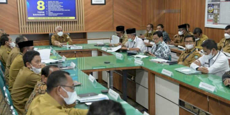 ASN Pemerintah Aceh saat membahas upaya percepatan pencairan dana otsus/Ist