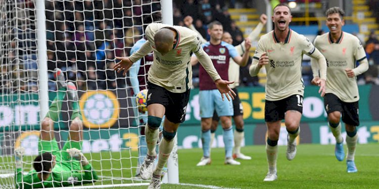 Selebrasi Fabinho usai sundulannya membobol gawang Burnley/Net