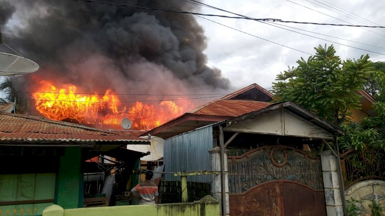 Kebakaran terjadi di Abepura dekat gedung sumber makmur