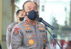 Dengan Pesawat, Satgas Damai Cartenz Kirim Bantuan Bibit Babi ke Warga Yahukimo