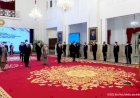 Jokowi Lantik 12 Anggota KPU dan Bawaslu Periode 2022-2027