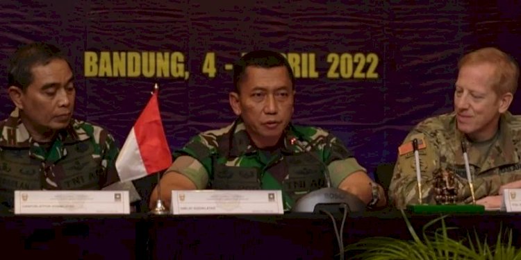 Direktur Latihan Kodiklatad, Brigjen TNI Haryanto (tengah)/Net