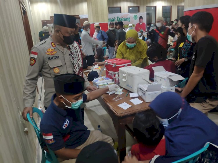 Situasi Jamaah Mesjid Raya Baiturrahim usai Tarawih laksanakan ikut vaksinasi masal/istimewa