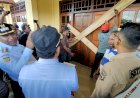 Bupati Boven Digoel Bersepakat dengan Masyarakat Mindiptana Membuka Palang Kantor Distrik