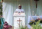 Hadiri Ibadah di Gereja Katolik Waropko, Bupati Boven Digoel Akan Bantu Pembangunan Gereja