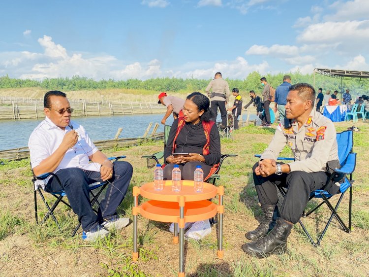Anggota DPR RI Komisi IV Sulaeman L Hamzah Bersama Kapolres Merauke Akbp Ir. Untung Sangaji, M. Hum saat berbincang-bincang di Program Podcast Papua Selatan dipandu Host Elsye Titihalawa 
