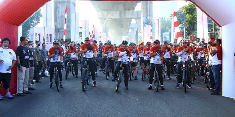Kapolri Jenderal Listyo Sigit Prabowo Fun Bike bersama TNI, OKP dan insan media, Minggu pagi (19/6)/Ist
