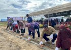 Kunjungi Yayasan Musfirah, Sulaeman L Hamzah Serahkan Bantuan 200 Karung Semen