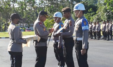 Melanggar Kode Etik Polri, Satu Personil Polres Mimika Mendapat Pemberhentian