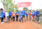 Sambil Gowes, Lantamal XI Kembali Berbagi Bendera Merah Putih dan Sembako jelang HUT ke-77 Kemerdekaan RI