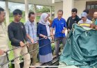 Anggota Dewan Fraksi Gerindra, Sambangi Masyarakat Kampung Waninggap Kai Serahkan Bantuan Tenda Dan Peralatan Olahraga