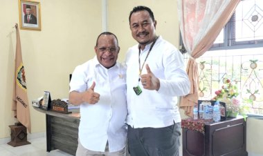Bertemu Dengan Rektor Unmus, Charles Gomar Akan Sumbankan 2 Unit Bench Pemain Untuk Stadion Unmus